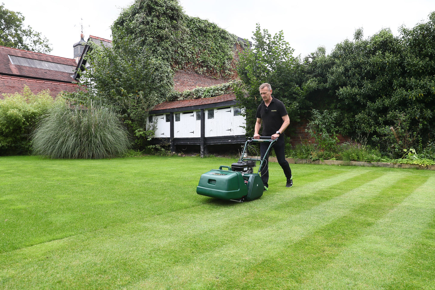 Allett Kensington 17H Petrol Cylinder Mower