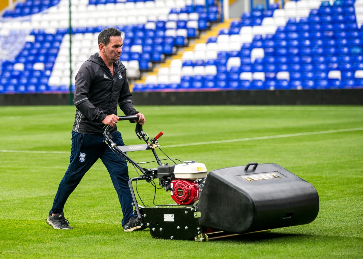 Load video: The Allett Buffalo&#39;s in action at Cardiff City Stadium