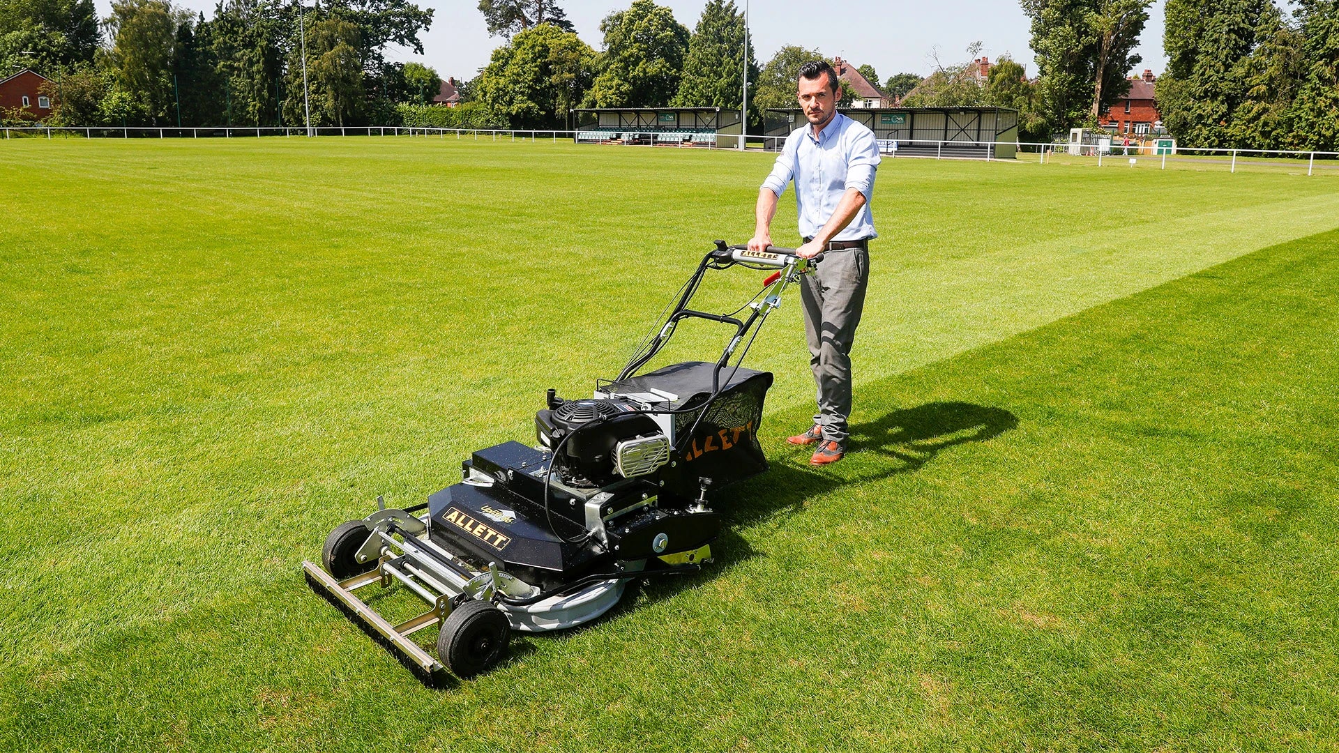 Load video: Taking a look at the Allett Uplift 86 Evolution- Our first 34'' Battery Powered Rotary Mower
