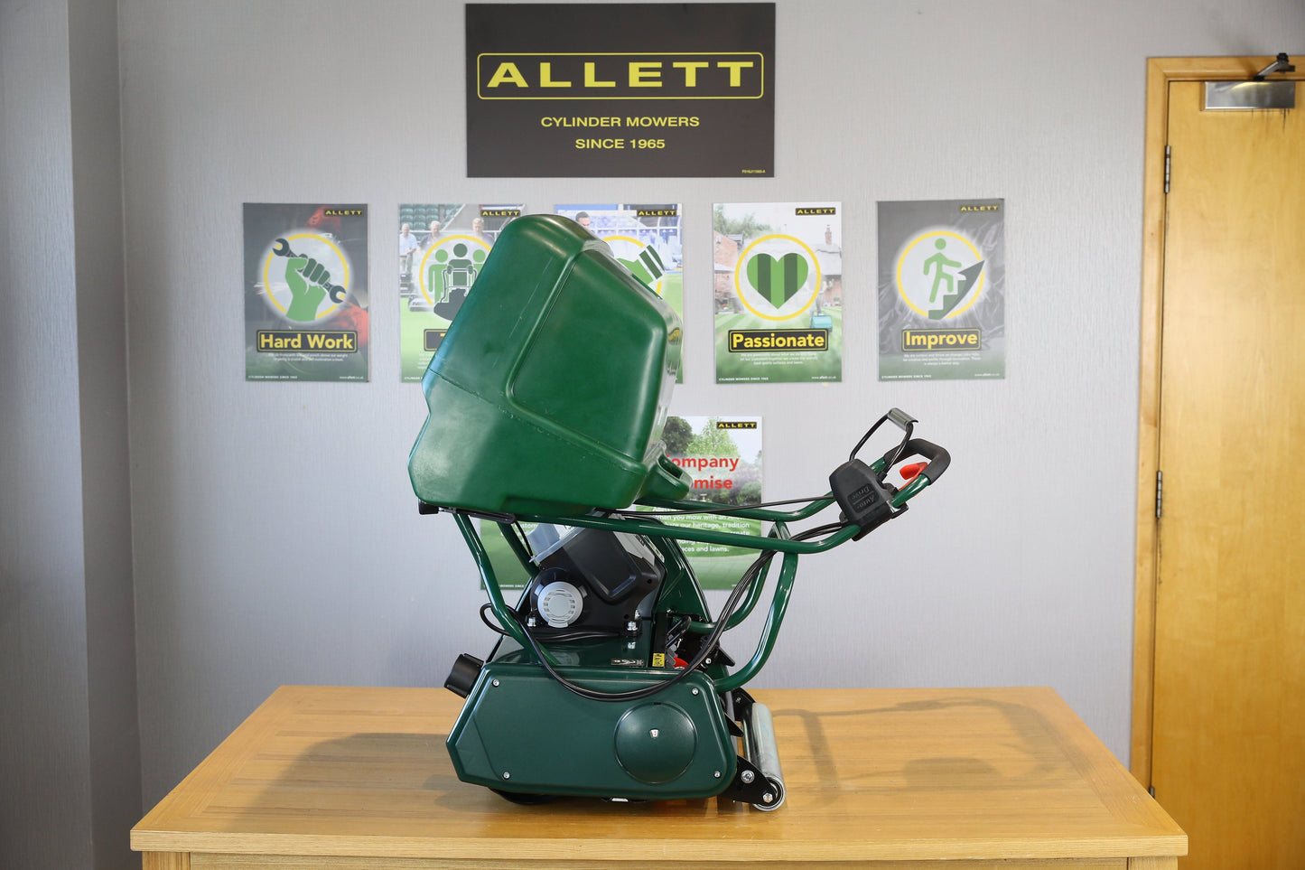 Allett Liberty 43 Battery Cylinder Mower - Mower Only