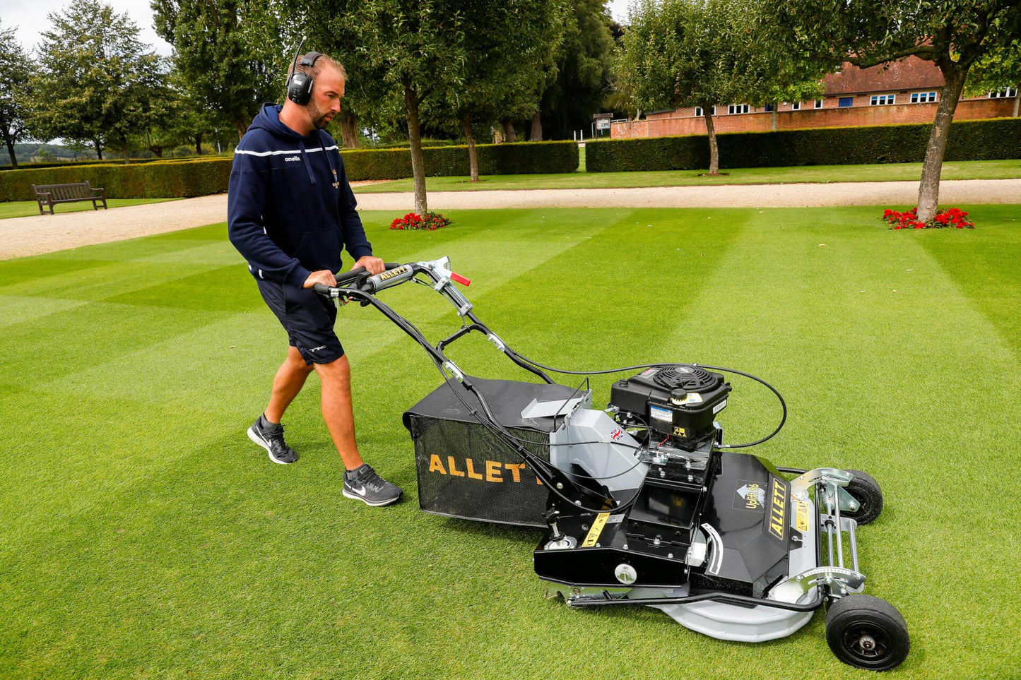 Allett Uplift 86 Vacuum Stadium Rotary Mower